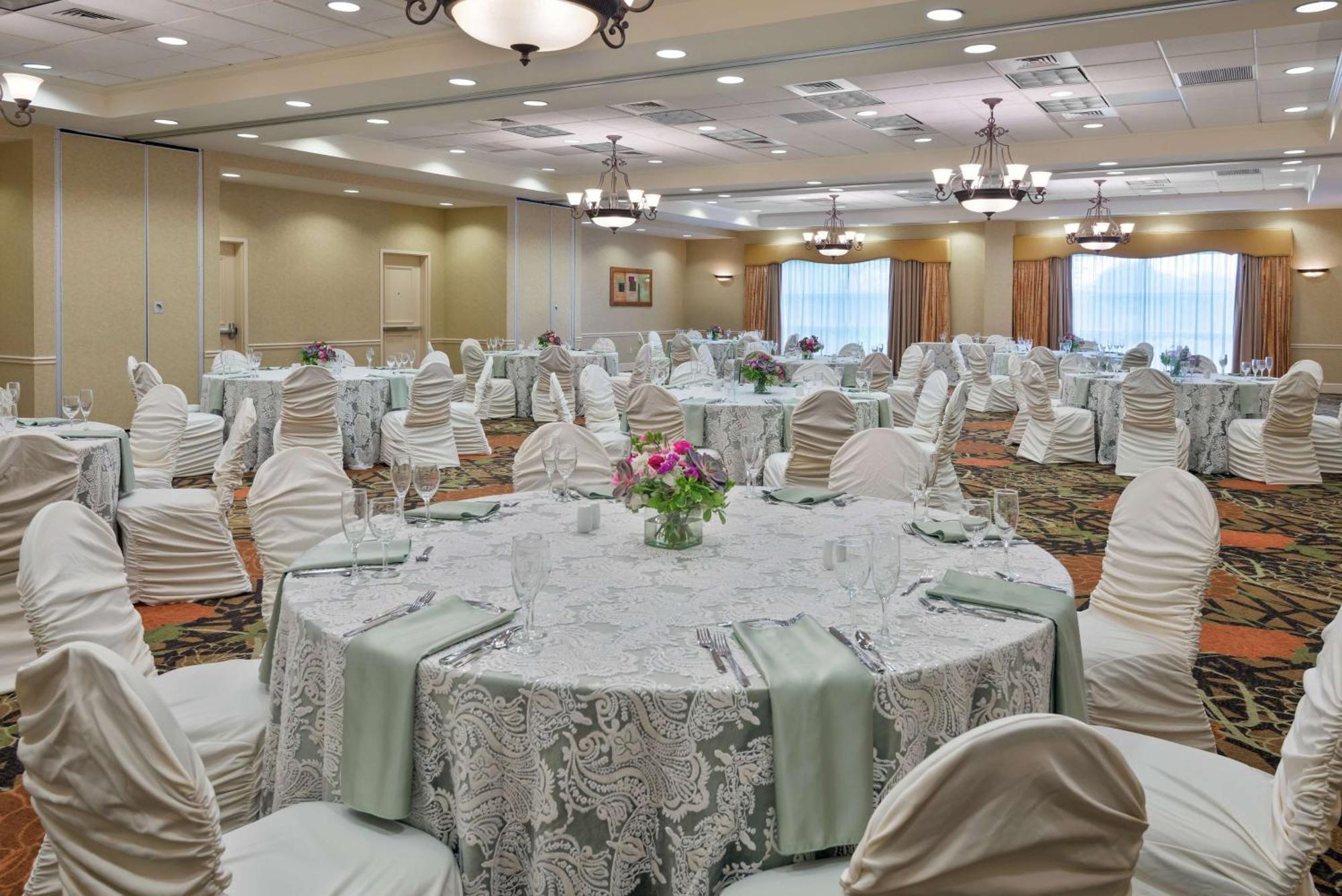 Hilton Garden Inn Buffalo Airport Cheektowaga Ngoại thất bức ảnh